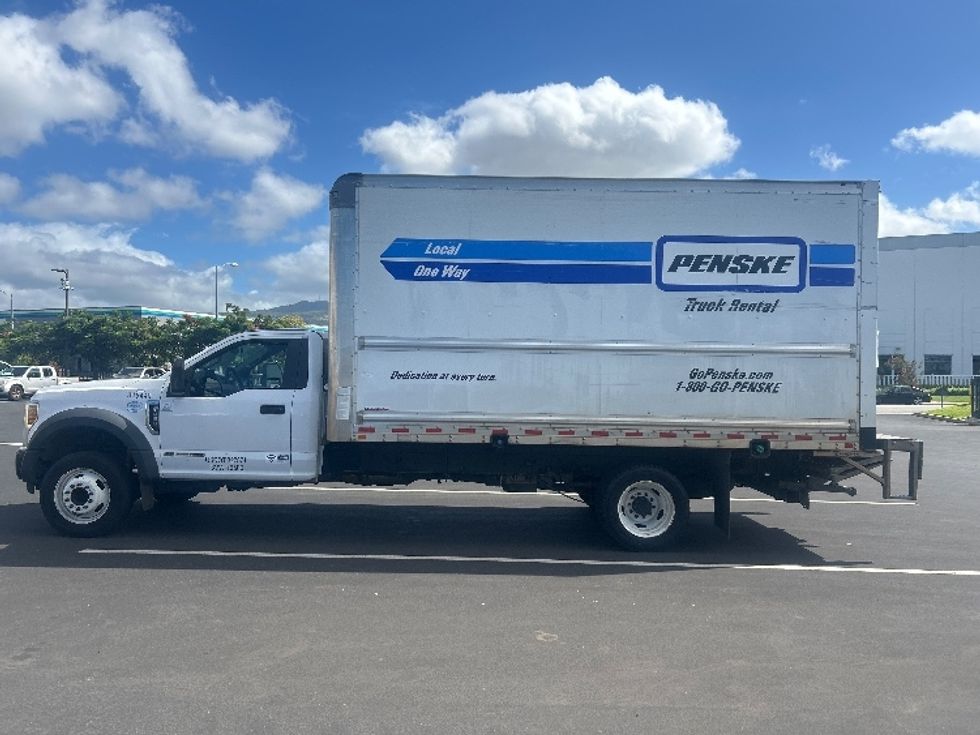 Medium Duty Box Truck-Light and Medium Duty Trucks-Ford-2019-F450-Kapolei-HI-83,858\n\t\tmiles-$ 35,000 - Image 4