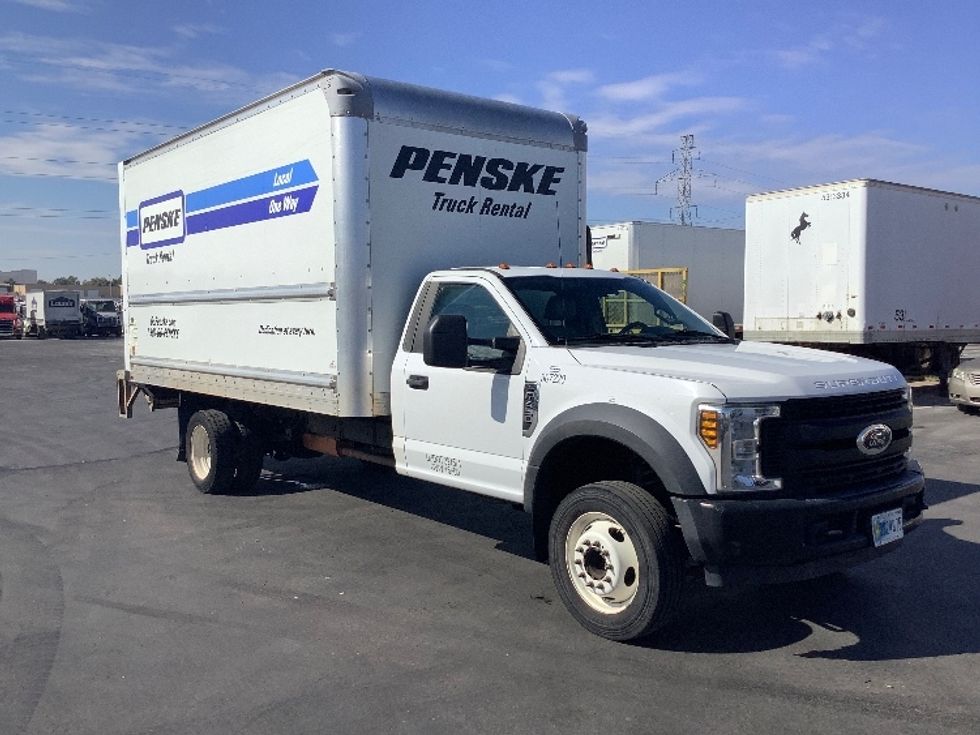 2019 Ford F450 Medium Duty Box Truck
