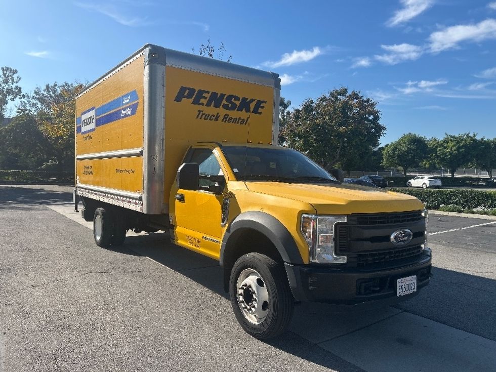 Medium Duty Box Truck-Light and Medium Duty Trucks-Ford-2019-F450-Torrance-CA-111,432\n\t\tmiles-$ 34,500 - Image 1