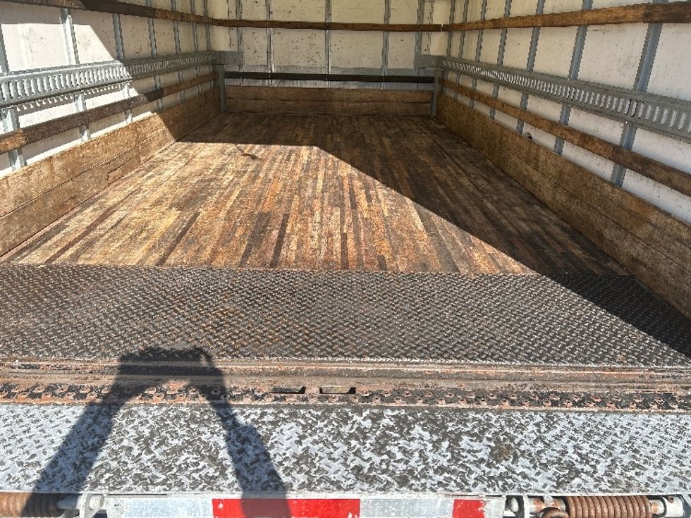 Medium Duty Box Truck-Light and Medium Duty Trucks-Ford-2019-F450-Torrance-CA-111,432\n\t\tmiles-$ 34,500 - Image 10