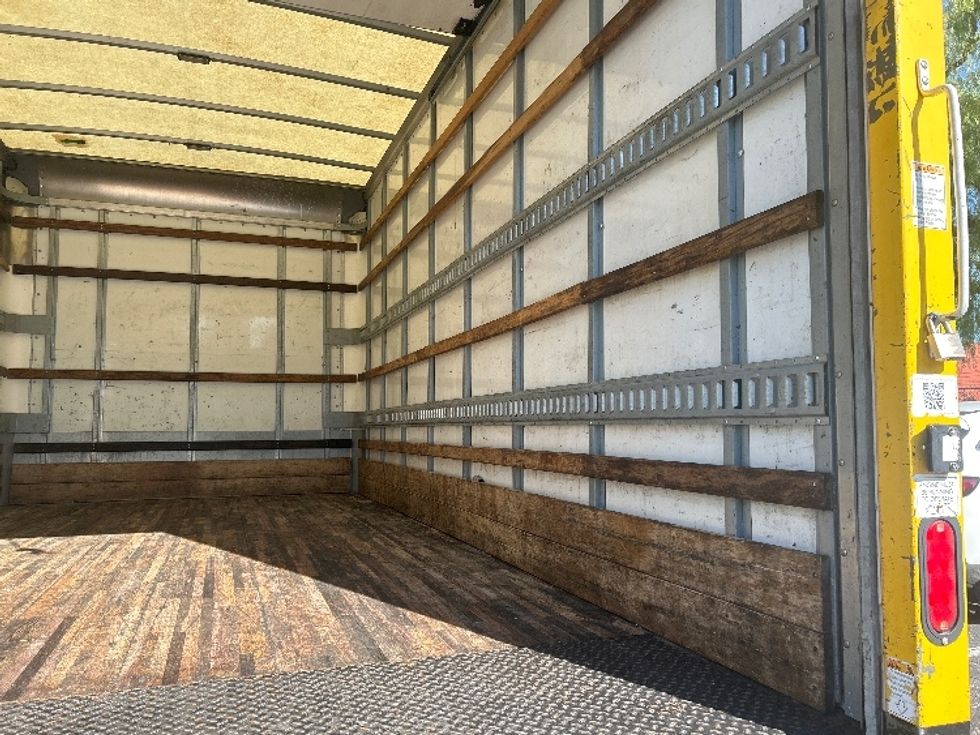 Medium Duty Box Truck-Light and Medium Duty Trucks-Ford-2019-F450-Torrance-CA-111,432\n\t\tmiles-$ 34,500 - Image 12