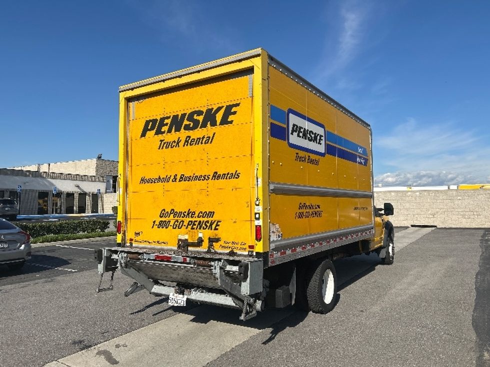 Medium Duty Box Truck-Light and Medium Duty Trucks-Ford-2019-F450-Torrance-CA-111,432\n\t\tmiles-$ 34,500 - Image 13
