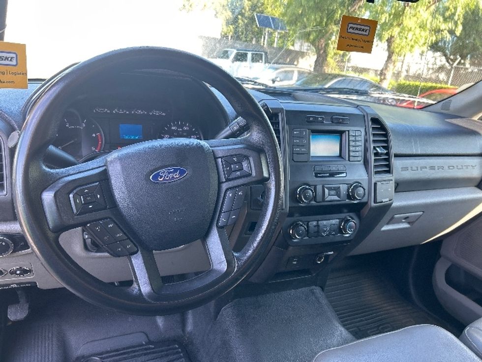 Medium Duty Box Truck-Light and Medium Duty Trucks-Ford-2019-F450-Torrance-CA-111,432\n\t\tmiles-$ 34,500 - Image 18