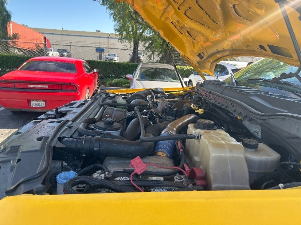 Medium Duty Box Truck-Light and Medium Duty Trucks-Ford-2019-F450-Torrance-CA-111,432\n\t\tmiles-$ 34,500 - Image 24