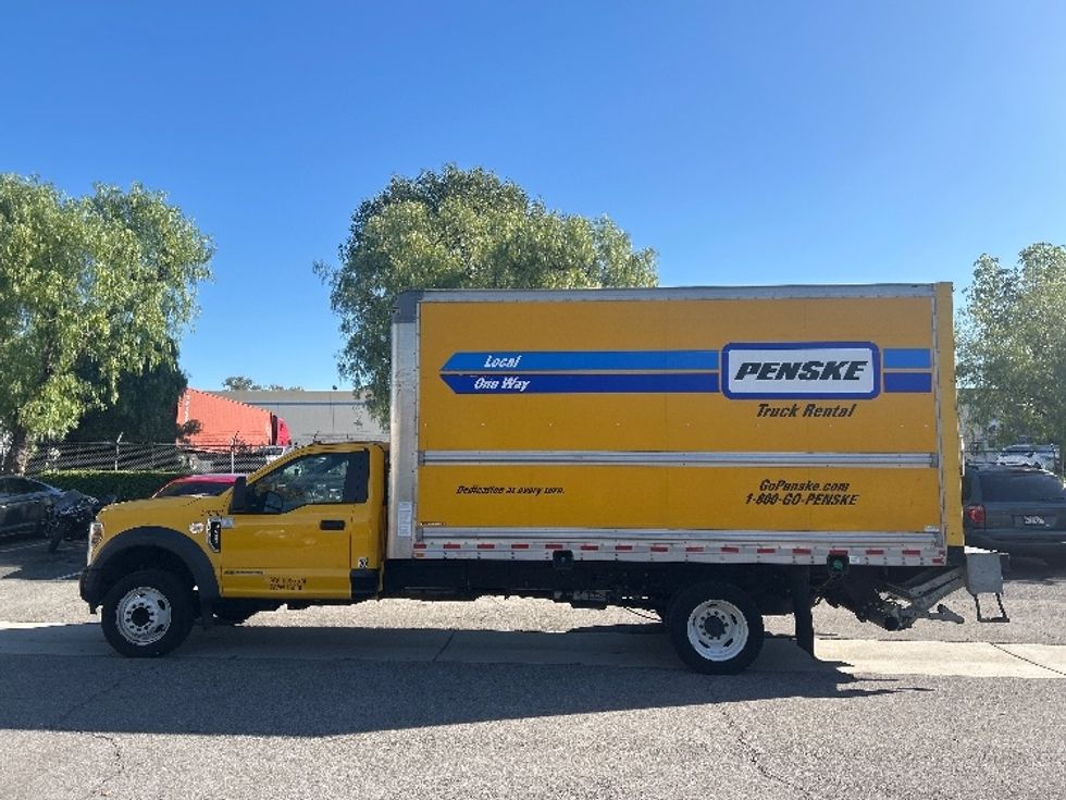 Medium Duty Box Truck-Light and Medium Duty Trucks-Ford-2019-F450-Torrance-CA-111,432\n\t\tmiles-$ 34,500 - Image 4