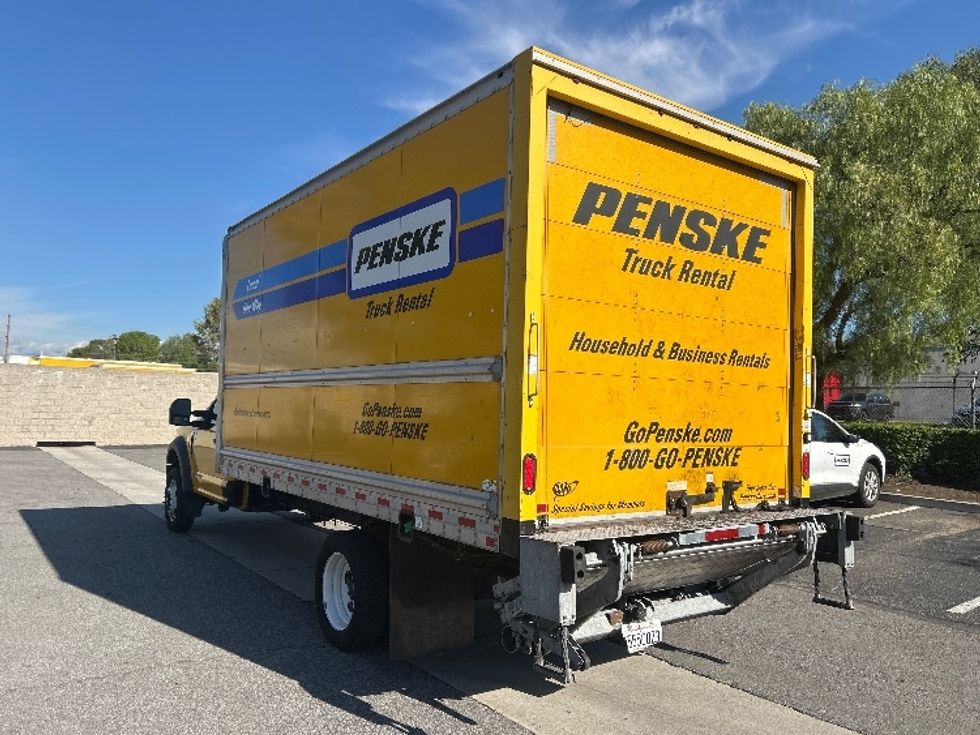 Medium Duty Box Truck-Light and Medium Duty Trucks-Ford-2019-F450-Torrance-CA-111,432\n\t\tmiles-$ 34,500 - Image 6