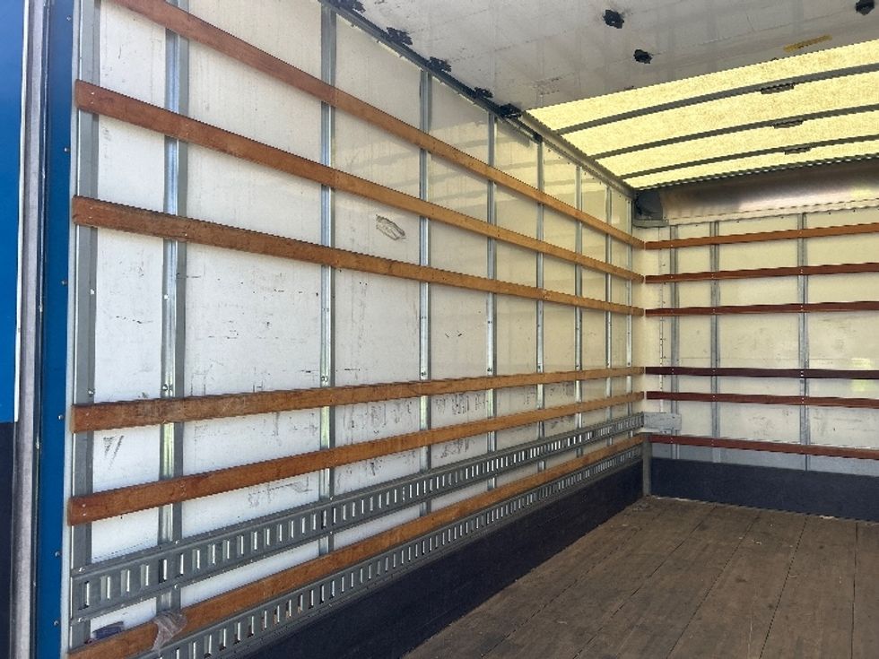 Medium Duty Box Truck-Light and Medium Duty Trucks-Ford-2019-F450-Torrance-CA-84,186\n\t\tmiles-$ 32,000 - Image 11