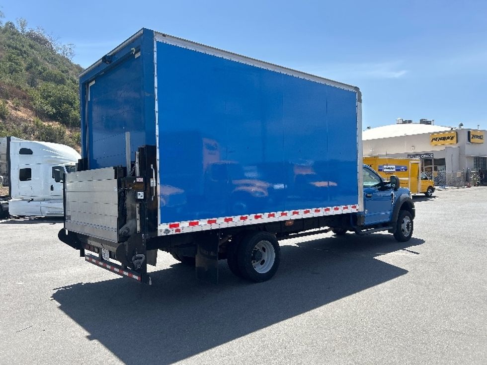 Medium Duty Box Truck-Light and Medium Duty Trucks-Ford-2019-F450-Torrance-CA-84,186\n\t\tmiles-$ 32,000 - Image 13