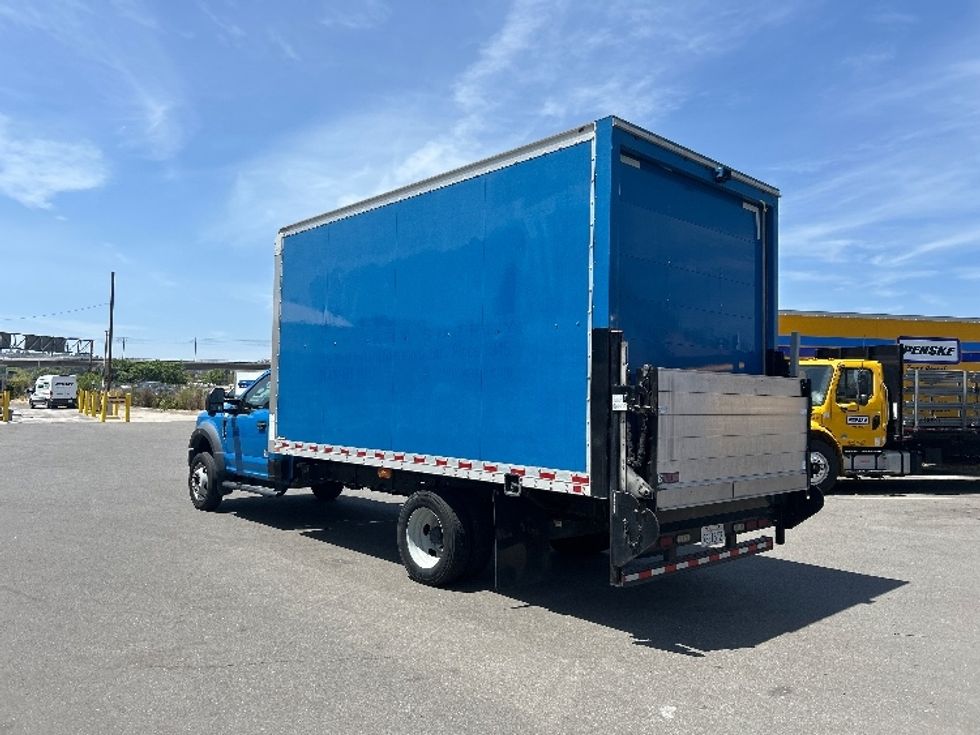 Medium Duty Box Truck-Light and Medium Duty Trucks-Ford-2019-F450-Torrance-CA-84,186\n\t\tmiles-$ 32,000 - Image 6