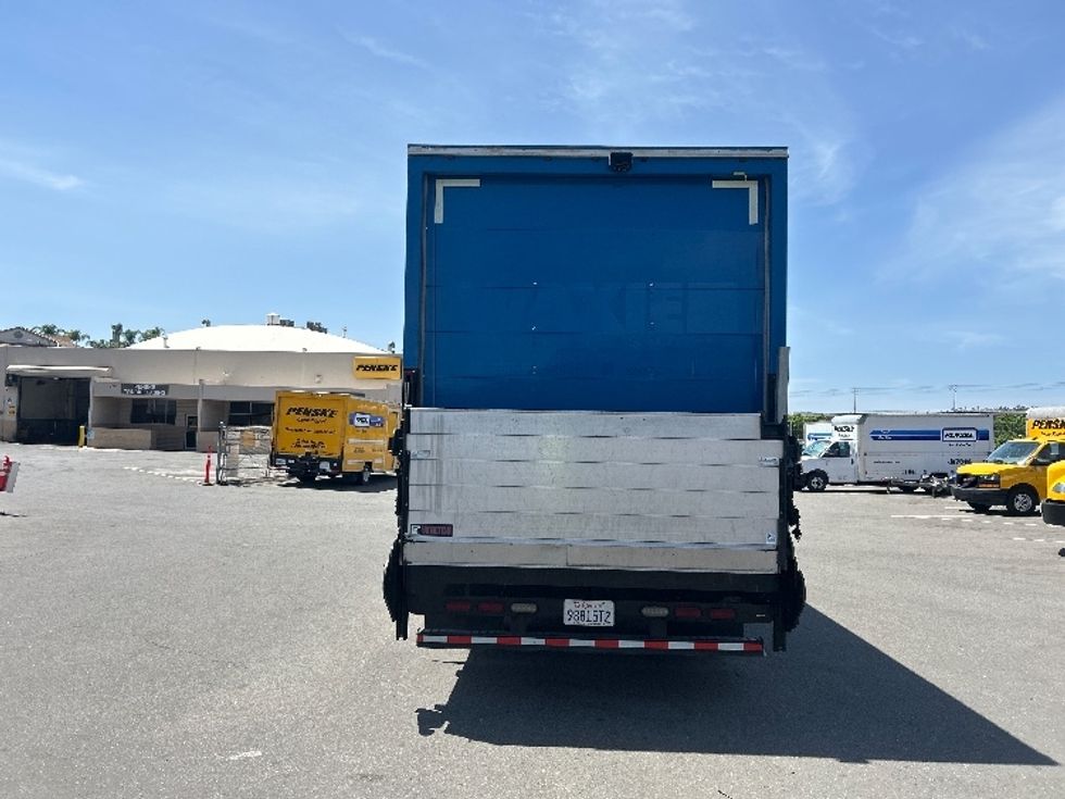 Medium Duty Box Truck-Light and Medium Duty Trucks-Ford-2019-F450-Torrance-CA-84,186\n\t\tmiles-$ 32,000 - Image 7