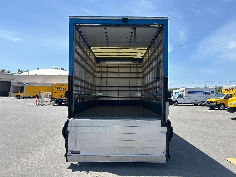Medium Duty Box Truck-Light and Medium Duty Trucks-Ford-2019-F450-Torrance-CA-84,186\n\t\tmiles-$ 32,000 - Image 8