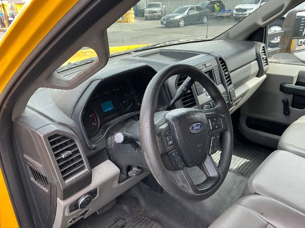 Medium Duty Box Truck-Light and Medium Duty Trucks-Ford-2019-F450-Torrance-CA-89,780\n\t\tmiles-$ 36,750 - Image 17