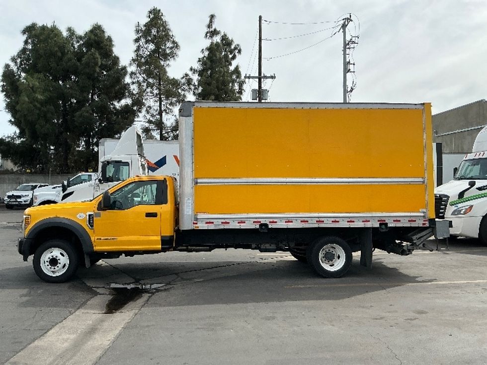 Medium Duty Box Truck-Light and Medium Duty Trucks-Ford-2019-F450-Torrance-CA-89,780\n\t\tmiles-$ 36,750 - Image 4