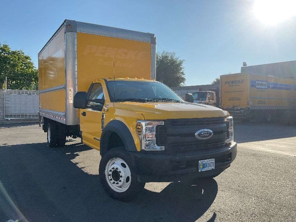 2019 Ford F450 Medium Duty Box Truck