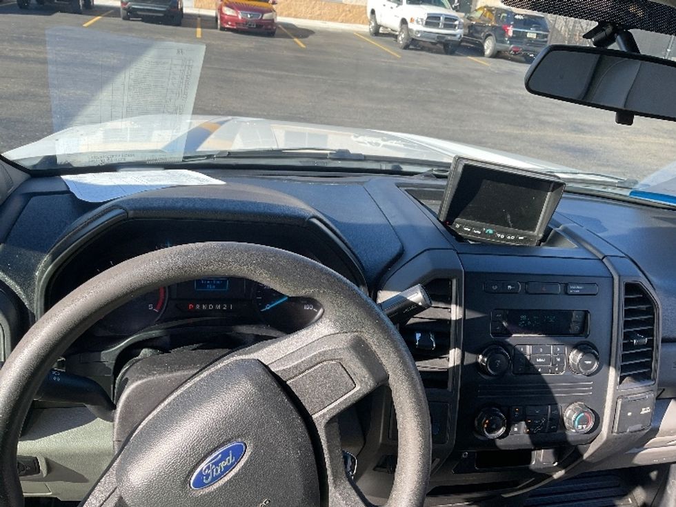 Medium Duty Box Truck-Light and Medium Duty Trucks-Ford-2019-F550-Akron-OH-167,400\n\t\tmiles-$ 29,500 - Image 19