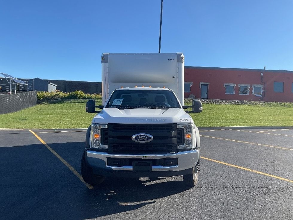Medium Duty Box Truck-Light and Medium Duty Trucks-Ford-2019-F550-Akron-OH-167,400\n\t\tmiles-$ 29,500 - Image 2