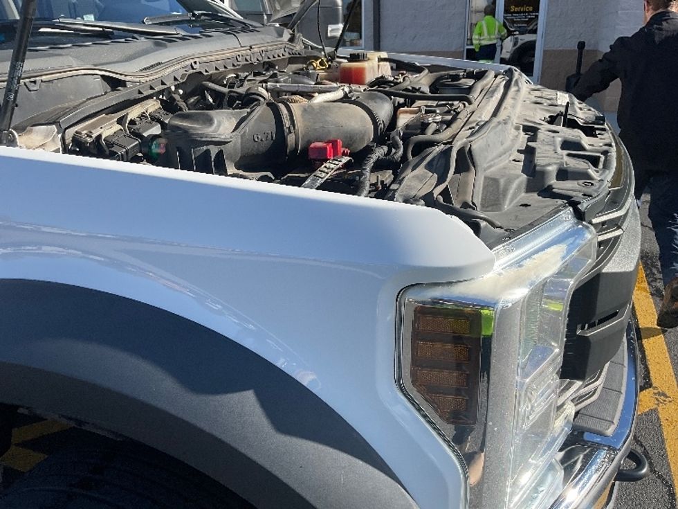 Medium Duty Box Truck-Light and Medium Duty Trucks-Ford-2019-F550-Akron-OH-167,400\n\t\tmiles-$ 29,500 - Image 23