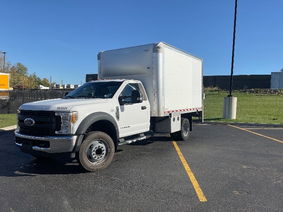 Medium Duty Box Truck-Light and Medium Duty Trucks-Ford-2019-F550-Akron-OH-167,400\n\t\tmiles-$ 29,500 - Image 3