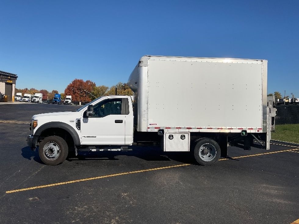Medium Duty Box Truck-Light and Medium Duty Trucks-Ford-2019-F550-Akron-OH-167,400\n\t\tmiles-$ 29,500 - Image 4