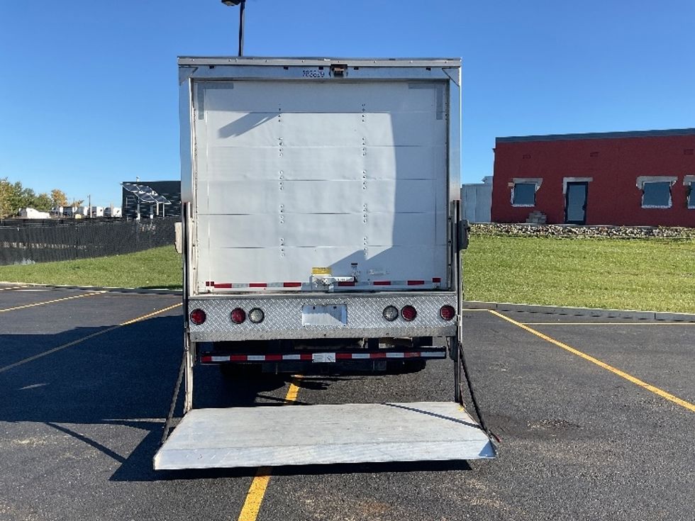 Medium Duty Box Truck-Light and Medium Duty Trucks-Ford-2019-F550-Akron-OH-167,400\n\t\tmiles-$ 29,500 - Image 7