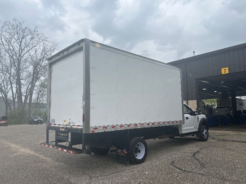 Medium Duty Box Truck-Light and Medium Duty Trucks-Ford-2019-F550-Lansing-MI-81,568\n\t\tmiles-$ 36,000 - Image 13