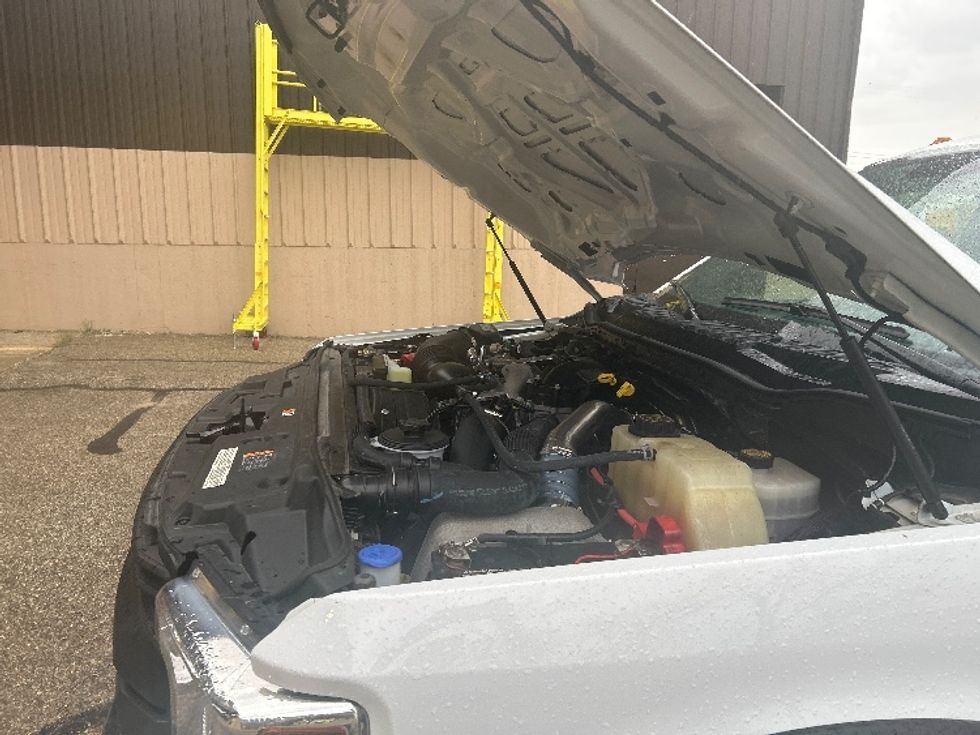 Medium Duty Box Truck-Light and Medium Duty Trucks-Ford-2019-F550-Lansing-MI-81,568\n\t\tmiles-$ 36,000 - Image 23