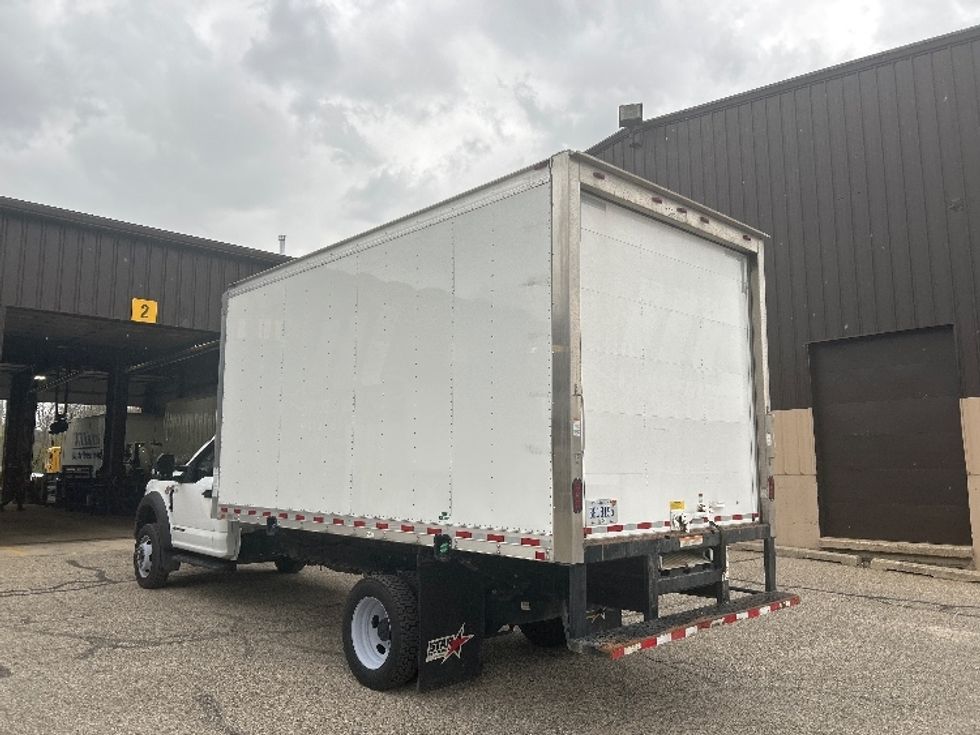 Medium Duty Box Truck-Light and Medium Duty Trucks-Ford-2019-F550-Lansing-MI-81,568\n\t\tmiles-$ 36,000 - Image 6