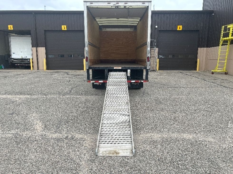 Medium Duty Box Truck-Light and Medium Duty Trucks-Ford-2019-F550-Lansing-MI-81,568\n\t\tmiles-$ 36,000 - Image 9