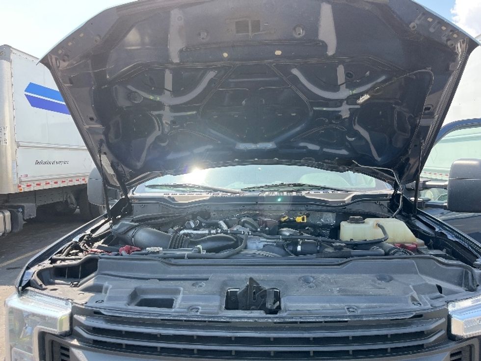 Medium Duty Box Truck-Light and Medium Duty Trucks-Ford-2019-F550-Mississauga-ON-194,514\n\t\tkm-$ 50,500 - Image 23