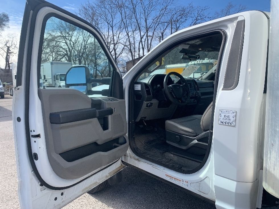 Medium Duty Box Truck-Light and Medium Duty Trucks-Ford-2019-F550-Nashville (Mount Juliet)-TN-126,102\n\t\tmiles-$ 33,000 - Image 16