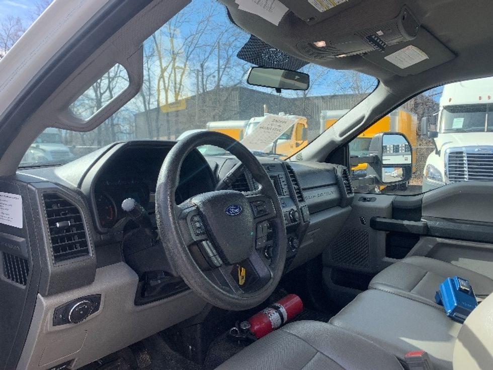Medium Duty Box Truck-Light and Medium Duty Trucks-Ford-2019-F550-Nashville (Mount Juliet)-TN-126,102\n\t\tmiles-$ 33,000 - Image 17