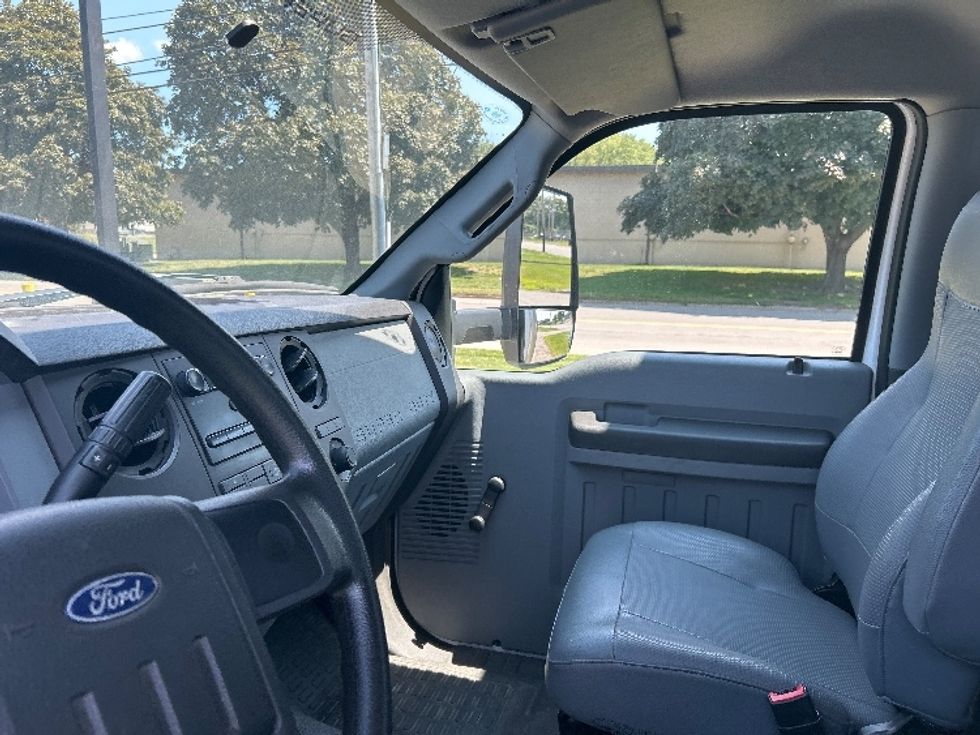 Medium Duty Box Truck-Light and Medium Duty Trucks-Ford-2019-F650-Rochester-NY-52,037\n\t\tmiles-$ 35,500 - Image 19
