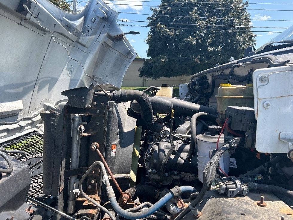 Medium Duty Box Truck-Light and Medium Duty Trucks-Ford-2019-F650-Rochester-NY-52,037\n\t\tmiles-$ 35,500 - Image 24