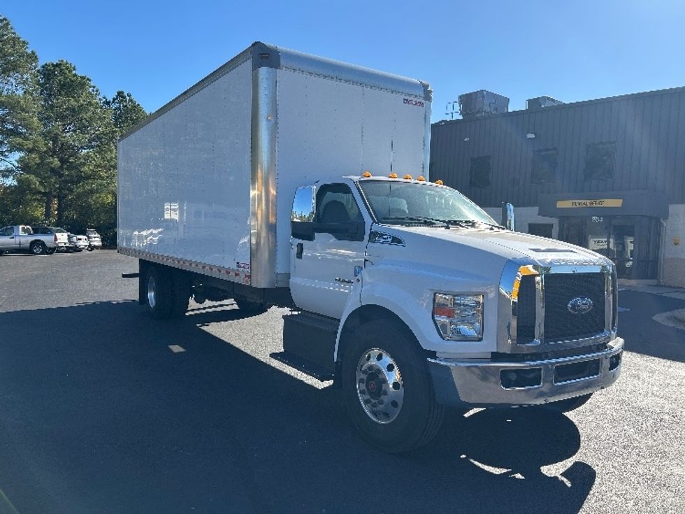 Medium Duty Box Truck-Light and Medium Duty Trucks-Ford-2019-F750-Greensboro-NC-105,057\n\t\tmiles-$ 42,250 - Image 1