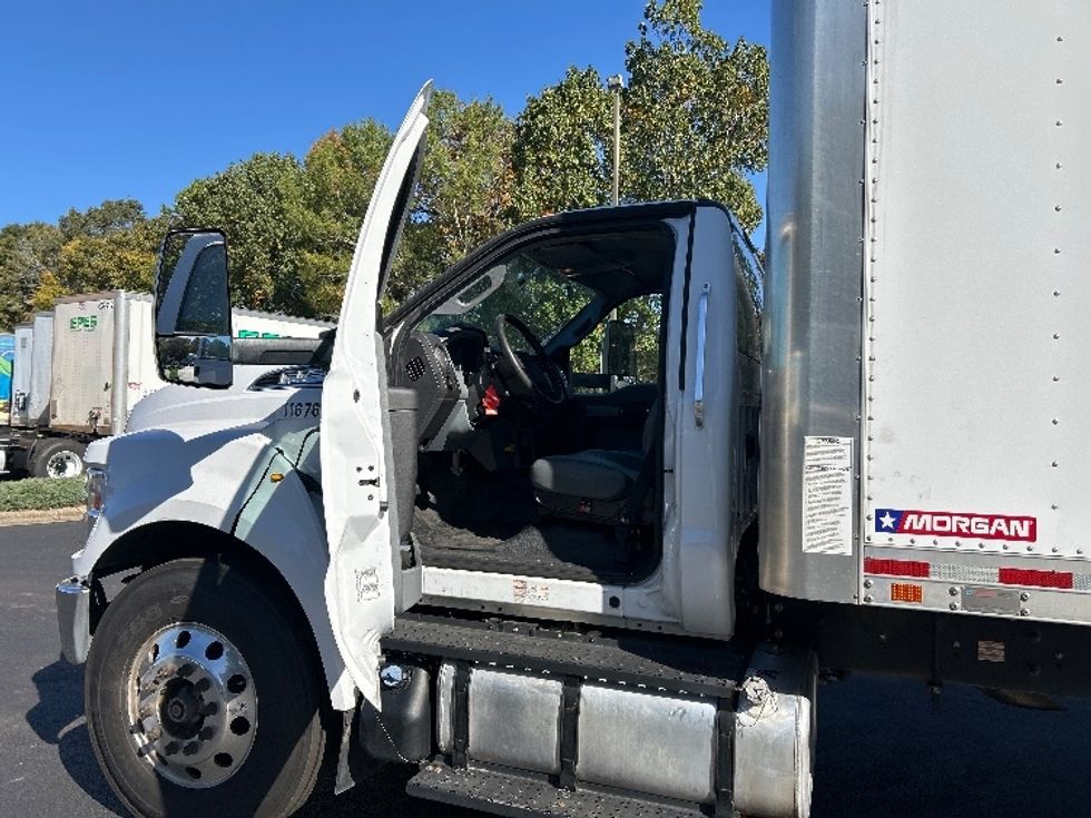 Medium Duty Box Truck-Light and Medium Duty Trucks-Ford-2019-F750-Greensboro-NC-105,057\n\t\tmiles-$ 42,250 - Image 15