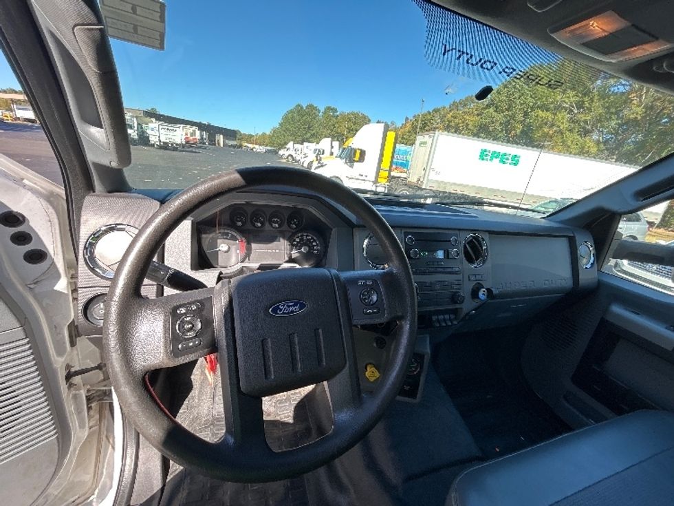 Medium Duty Box Truck-Light and Medium Duty Trucks-Ford-2019-F750-Greensboro-NC-105,057\n\t\tmiles-$ 42,250 - Image 17