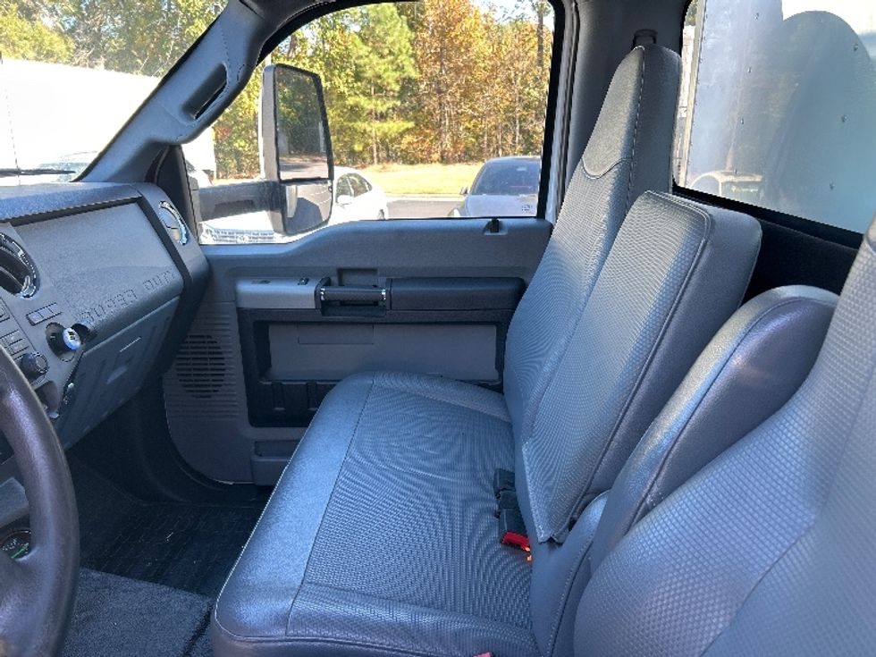 Medium Duty Box Truck-Light and Medium Duty Trucks-Ford-2019-F750-Greensboro-NC-105,057\n\t\tmiles-$ 42,250 - Image 18