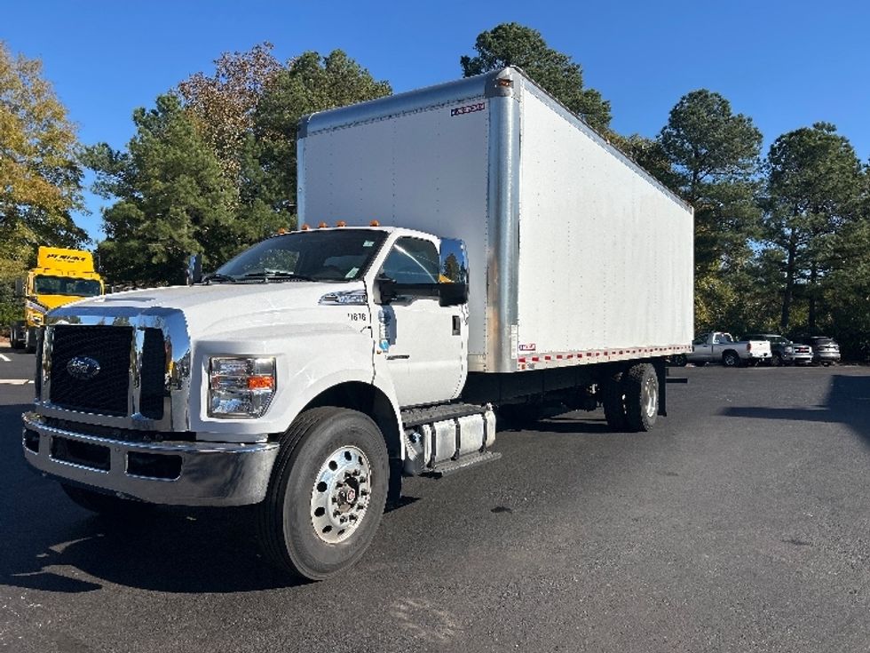 Medium Duty Box Truck-Light and Medium Duty Trucks-Ford-2019-F750-Greensboro-NC-105,057\n\t\tmiles-$ 42,250 - Image 3