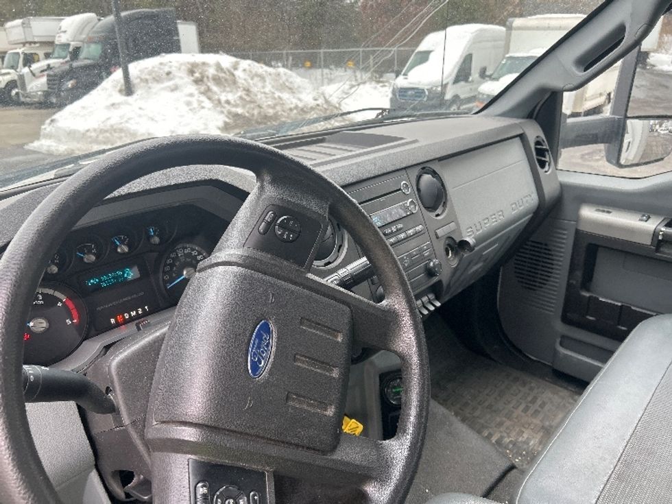 Medium Duty Box Truck-Light and Medium Duty Trucks-Ford-2019-F750-Oakwood Village-OH-162,291\n\t\tmiles-$ 38,500 - Image 14