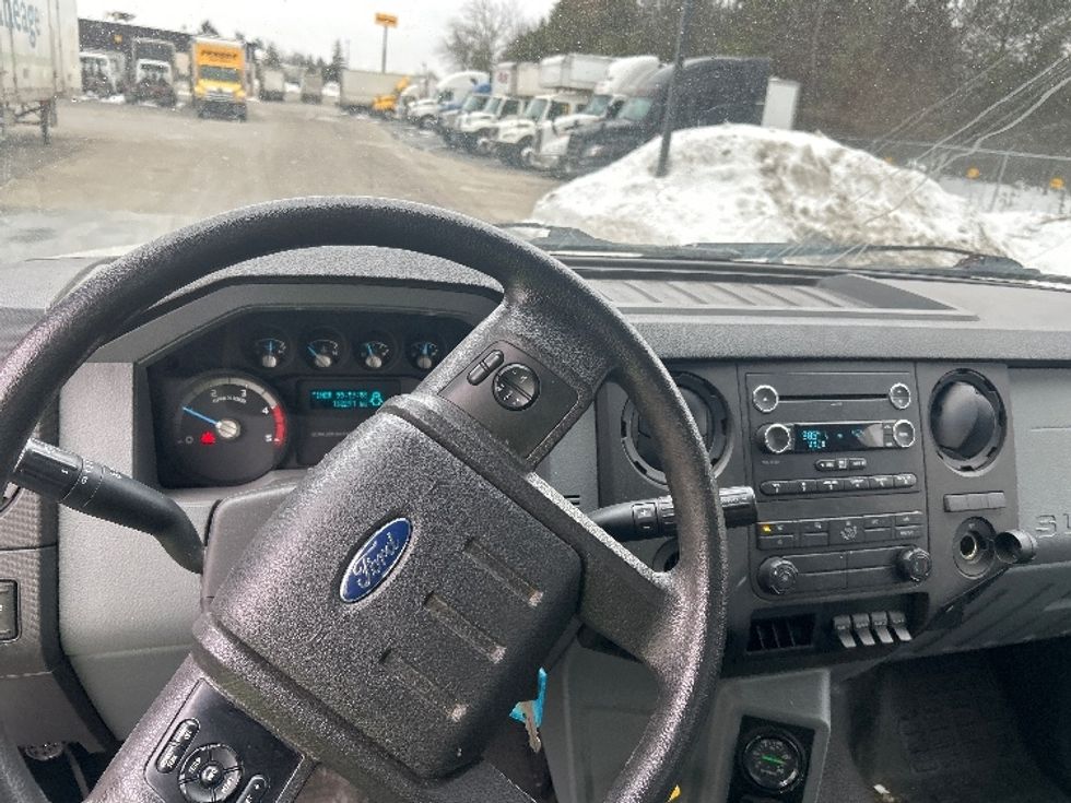 Medium Duty Box Truck-Light and Medium Duty Trucks-Ford-2019-F750-Oakwood Village-OH-162,291\n\t\tmiles-$ 38,500 - Image 15