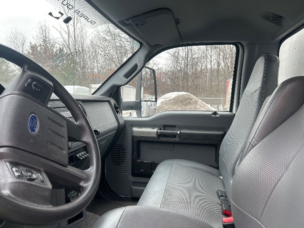 Medium Duty Box Truck-Light and Medium Duty Trucks-Ford-2019-F750-Oakwood Village-OH-162,291\n\t\tmiles-$ 38,500 - Image 16