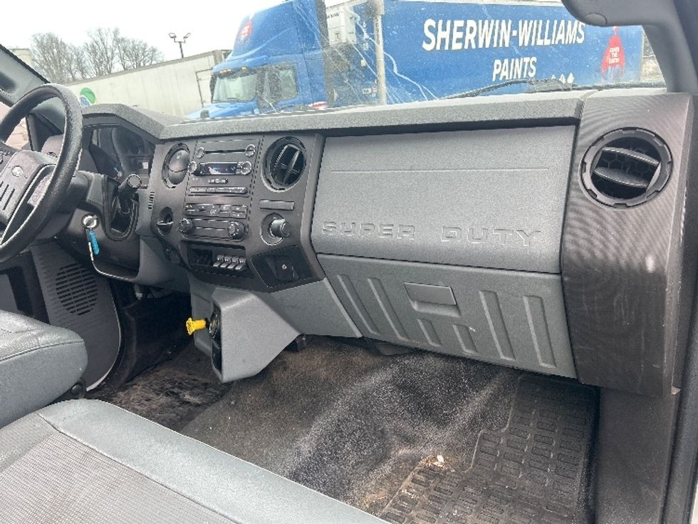 Medium Duty Box Truck-Light and Medium Duty Trucks-Ford-2019-F750-Oakwood Village-OH-162,291\n\t\tmiles-$ 38,500 - Image 18