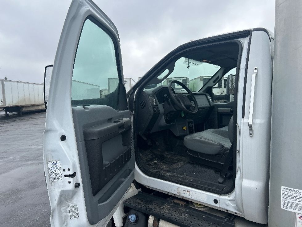Medium Duty Box Truck-Light and Medium Duty Trucks-Ford-2019-F750-Oakwood Village-OH-188,515\n\t\tmiles-$ 34,250 - Image 15
