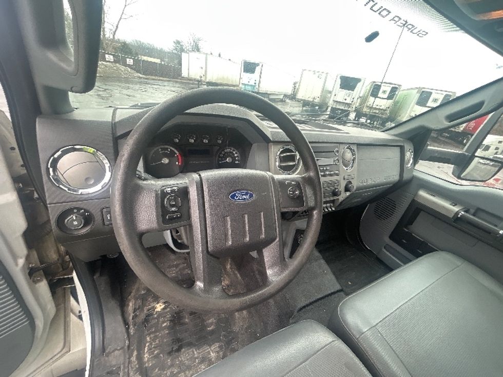 Medium Duty Box Truck-Light and Medium Duty Trucks-Ford-2019-F750-Oakwood Village-OH-188,515\n\t\tmiles-$ 34,250 - Image 17