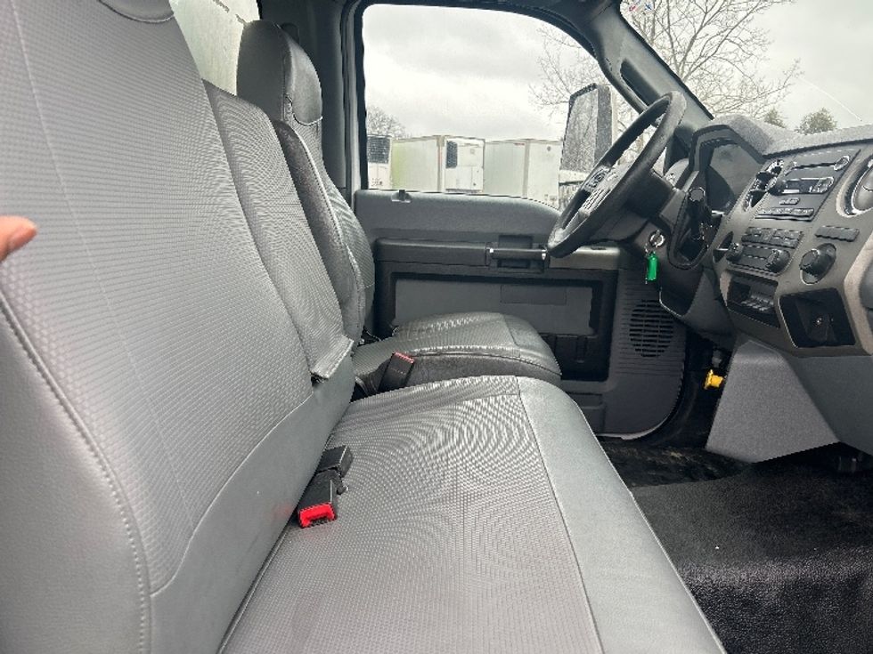 Medium Duty Box Truck-Light and Medium Duty Trucks-Ford-2019-F750-Oakwood Village-OH-188,515\n\t\tmiles-$ 34,250 - Image 21