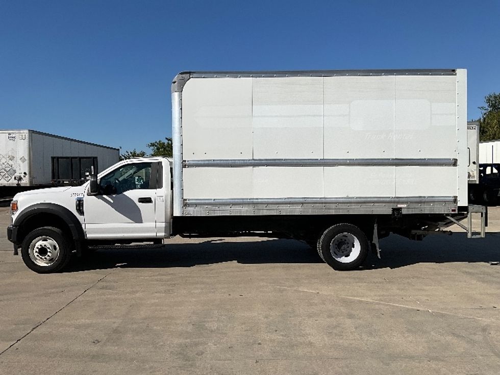 2020 Ford F450 Medium Duty Box Truck