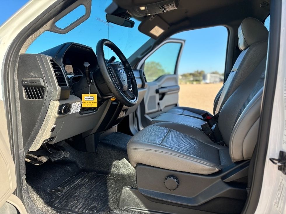 Medium Duty Box Truck-Light and Medium Duty Trucks-Ford-2020-F450-Lubbock-TX-99,598\n\t\tmiles-$ 33,000 - Image 16