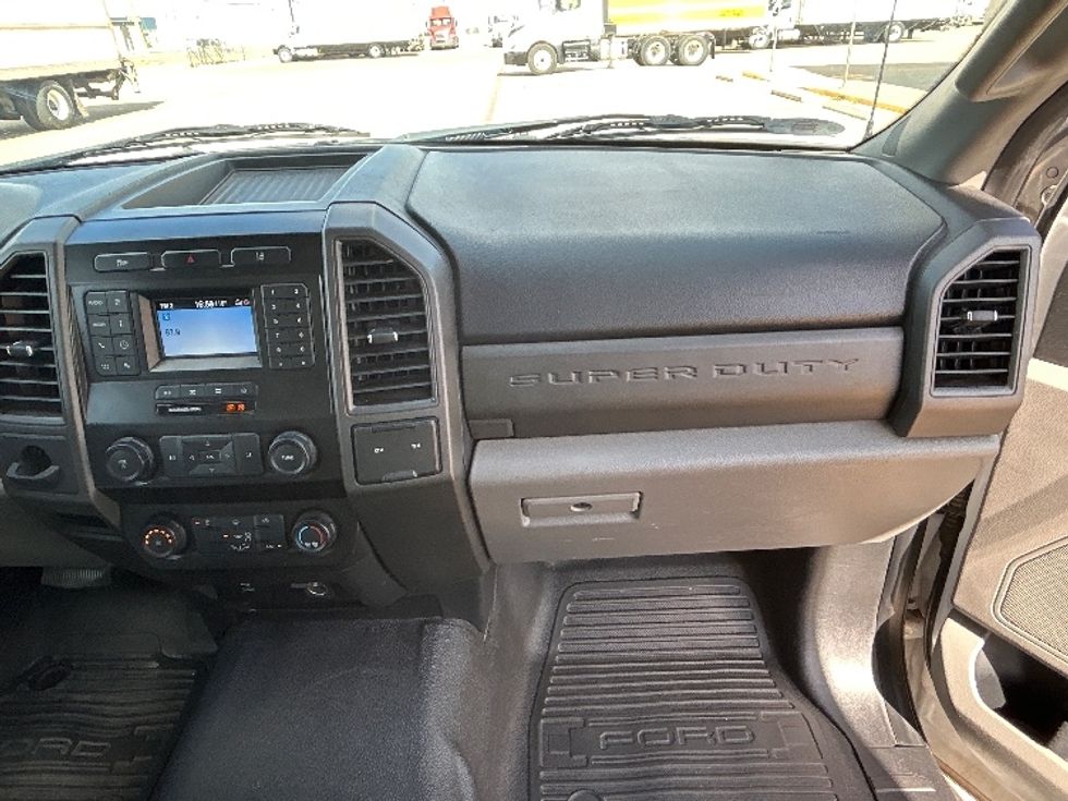 Medium Duty Box Truck-Light and Medium Duty Trucks-Ford-2020-F450-Lubbock-TX-99,598\n\t\tmiles-$ 33,000 - Image 21
