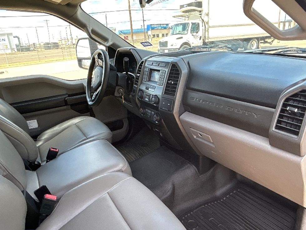 Medium Duty Box Truck-Light and Medium Duty Trucks-Ford-2020-F450-Lubbock-TX-99,598\n\t\tmiles-$ 33,000 - Image 22