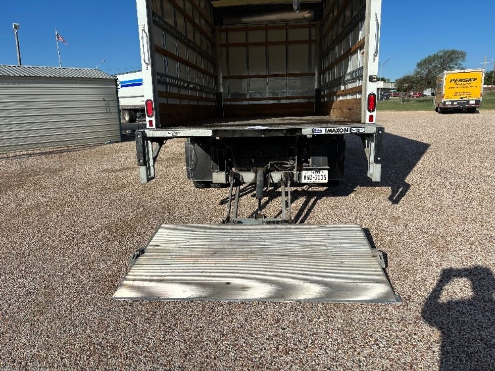 Medium Duty Box Truck-Light and Medium Duty Trucks-Ford-2020-F450-Lubbock-TX-99,598\n\t\tmiles-$ 33,000 - Image 9